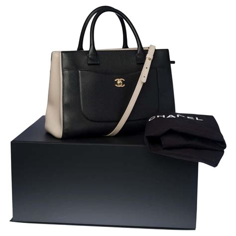 chanel neo executive tote beige